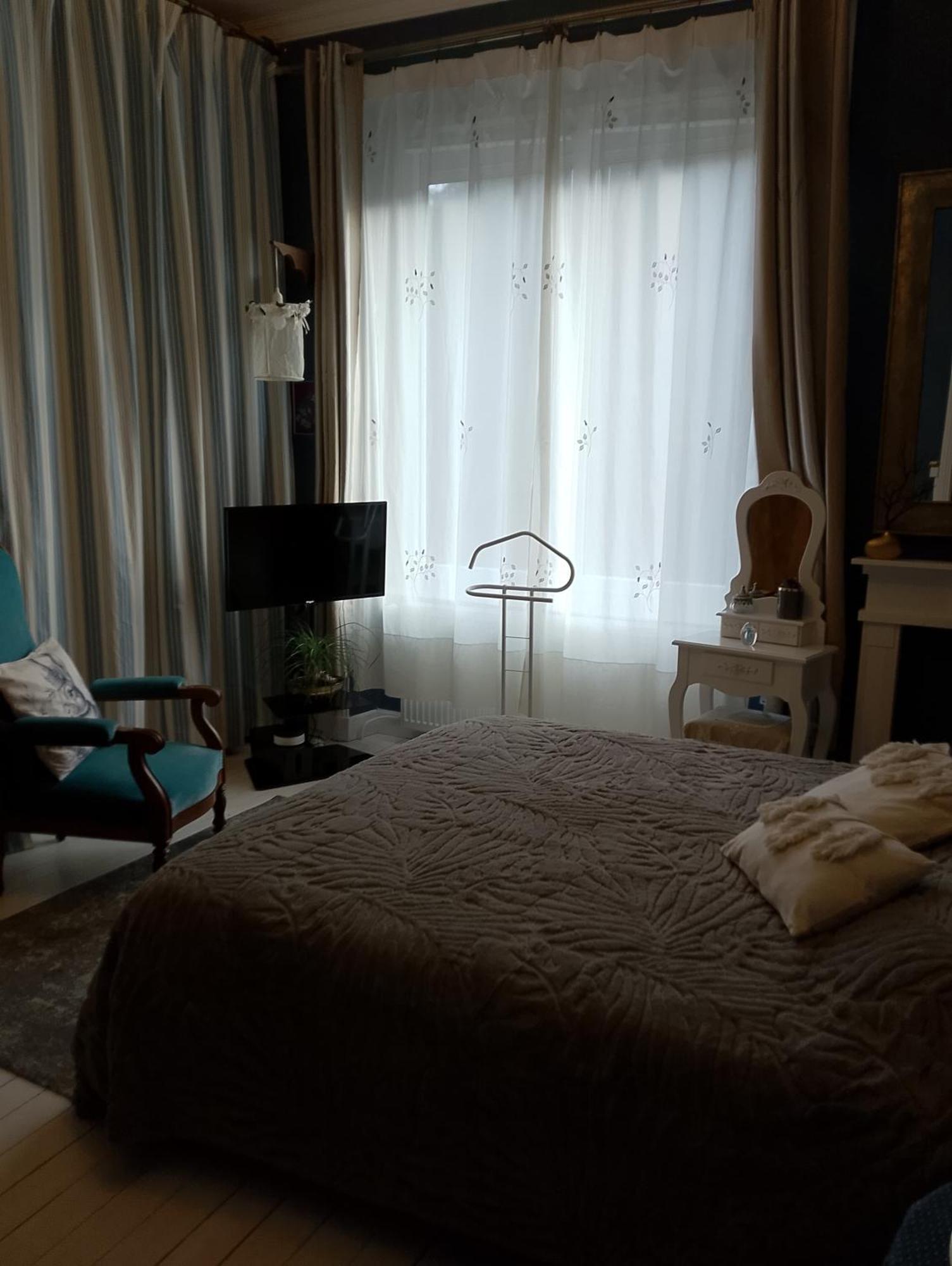 Chambre Bounty, B&B, Cuisine Privee, Lit Queen Size, Terrasse, Parking, Garage Olliergues Екстер'єр фото
